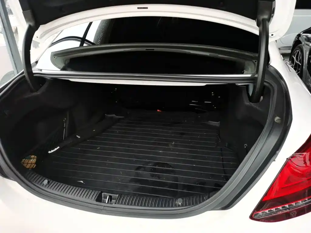 Mercedes-Benz C-Class — миниатюра 19