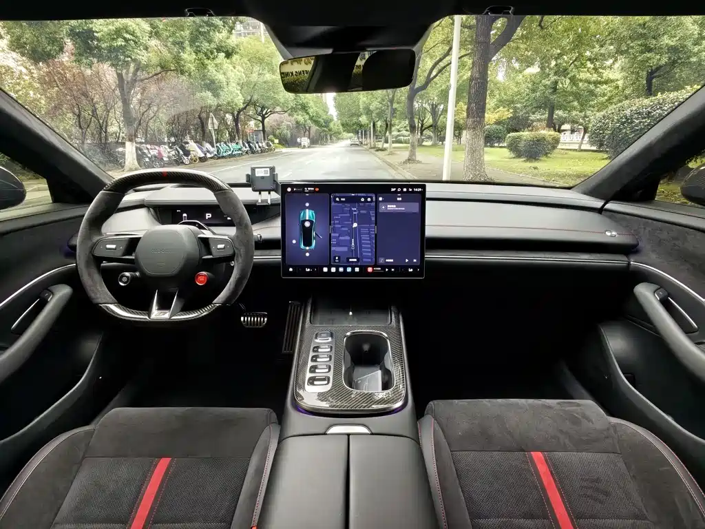 XIAOMI CAR XIAOMI SU7 ULTRA