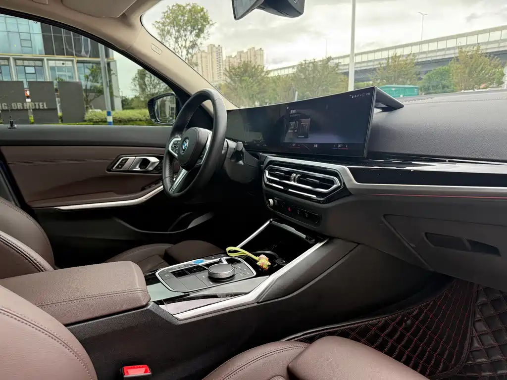 BMW i3 — миниатюра 10