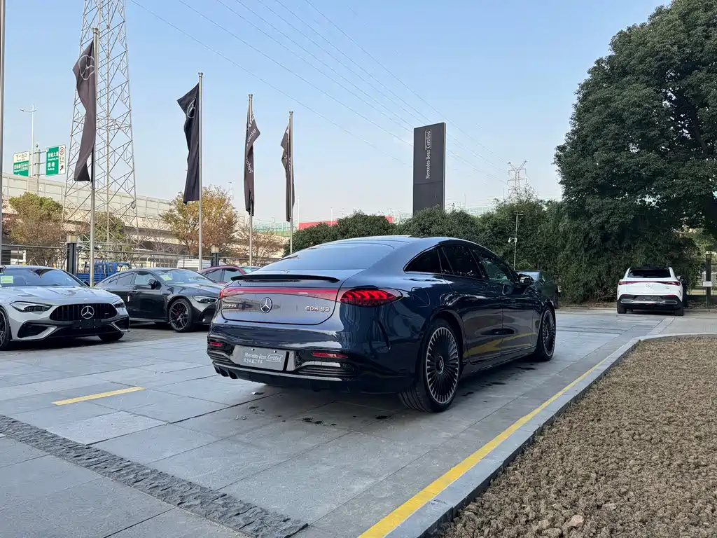 MERCEDES-BENZ EQS AMG