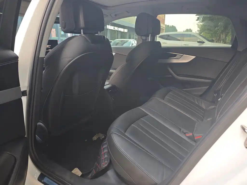 Audi A4L — миниатюра 8