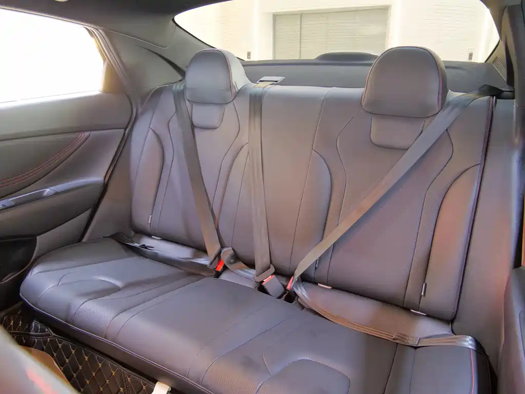 Hyundai Elantra — миниатюра 12