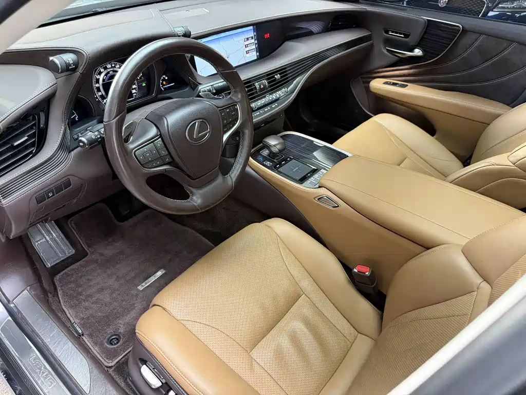 Lexus LS — миниатюра 10