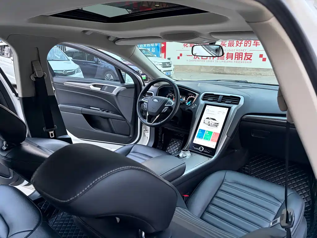 Ford Mondeo — миниатюра 8
