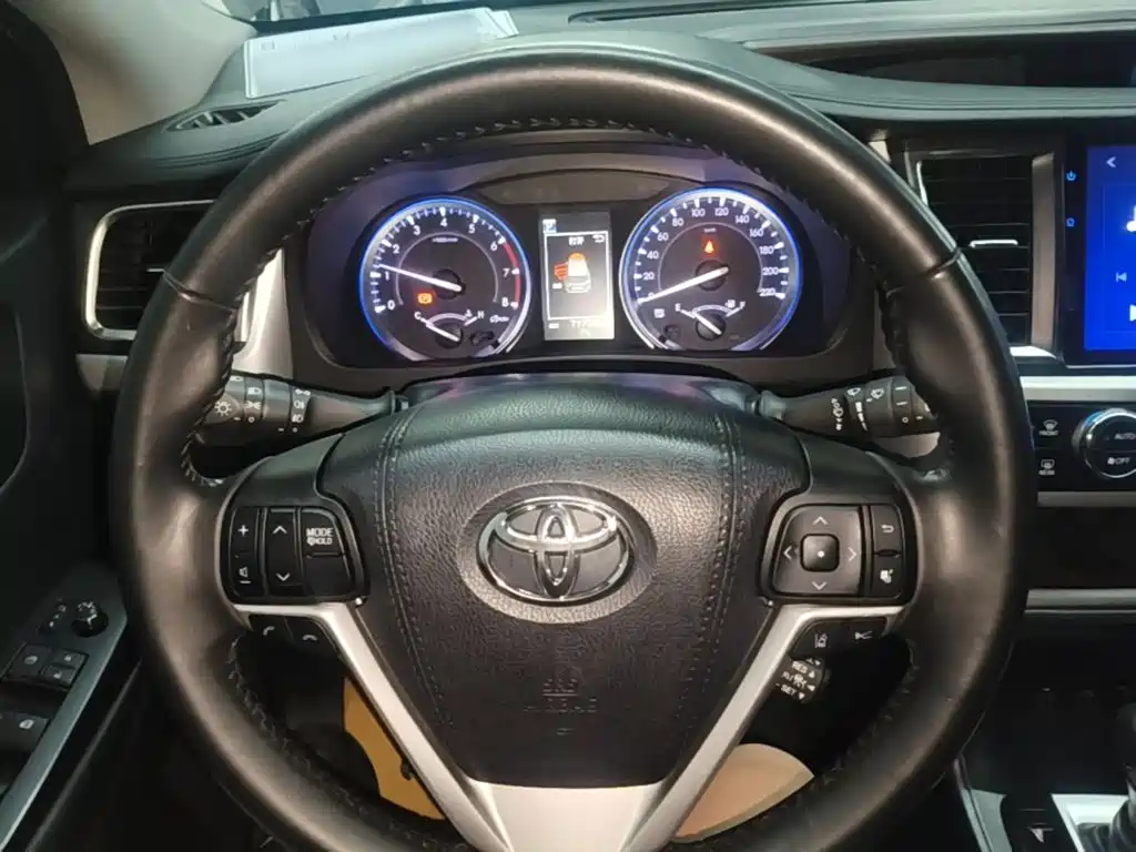 Toyota Highlander — миниатюра 11