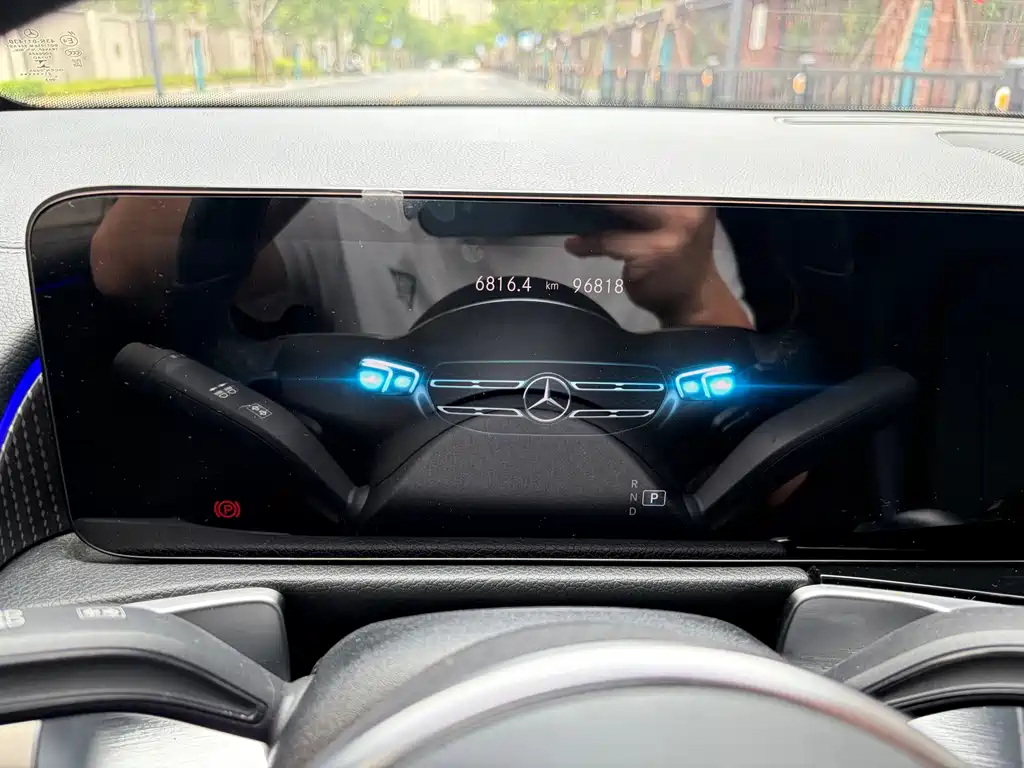 Mercedes-Benz GLB — миниатюра 15