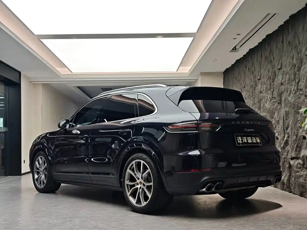 Porsche Cayenne — миниатюра 19