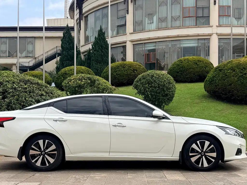 Nissan Teana — миниатюра 7