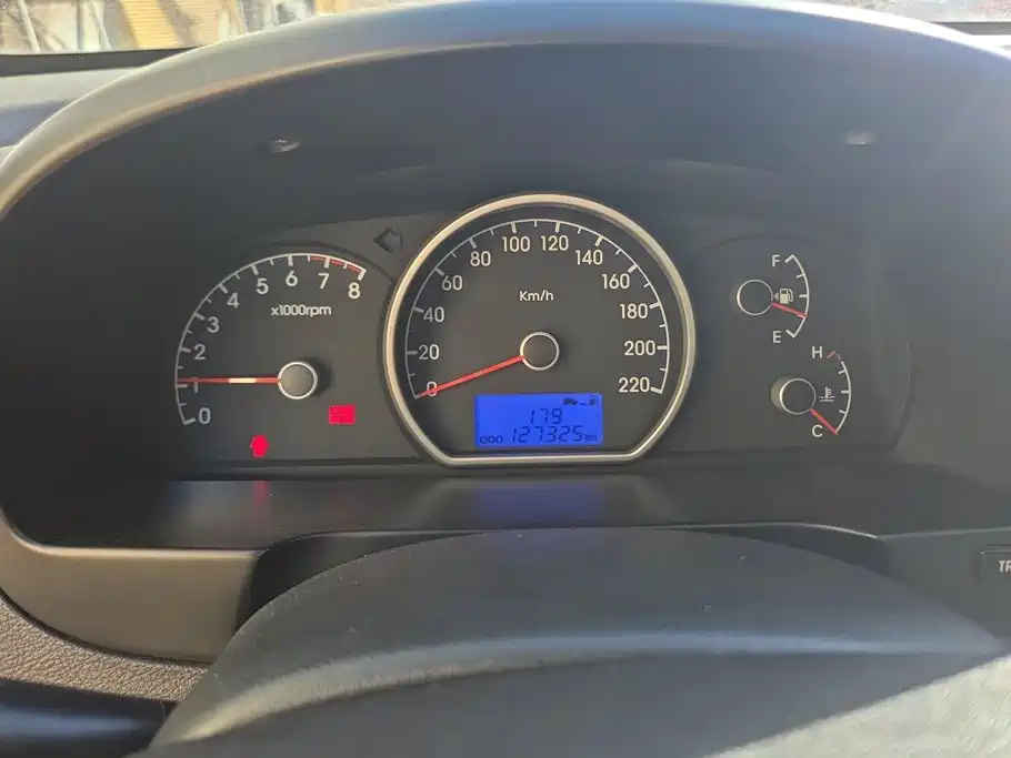 Hyundai Elantra — миниатюра 14