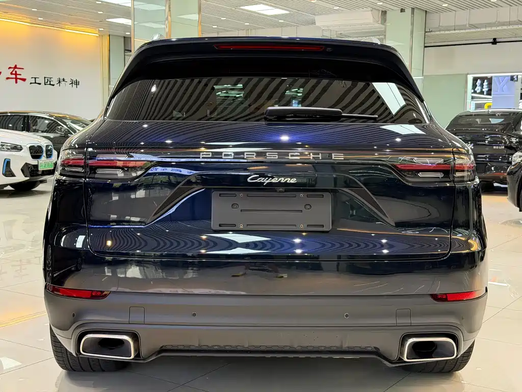 Porsche Cayenne — миниатюра 11