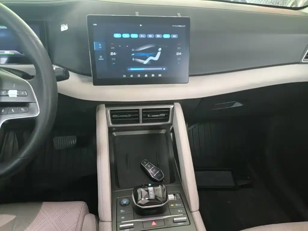 BYD Yuan UP — миниатюра 13