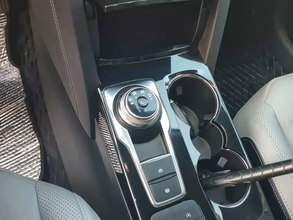 Ford Escape — миниатюра 14
