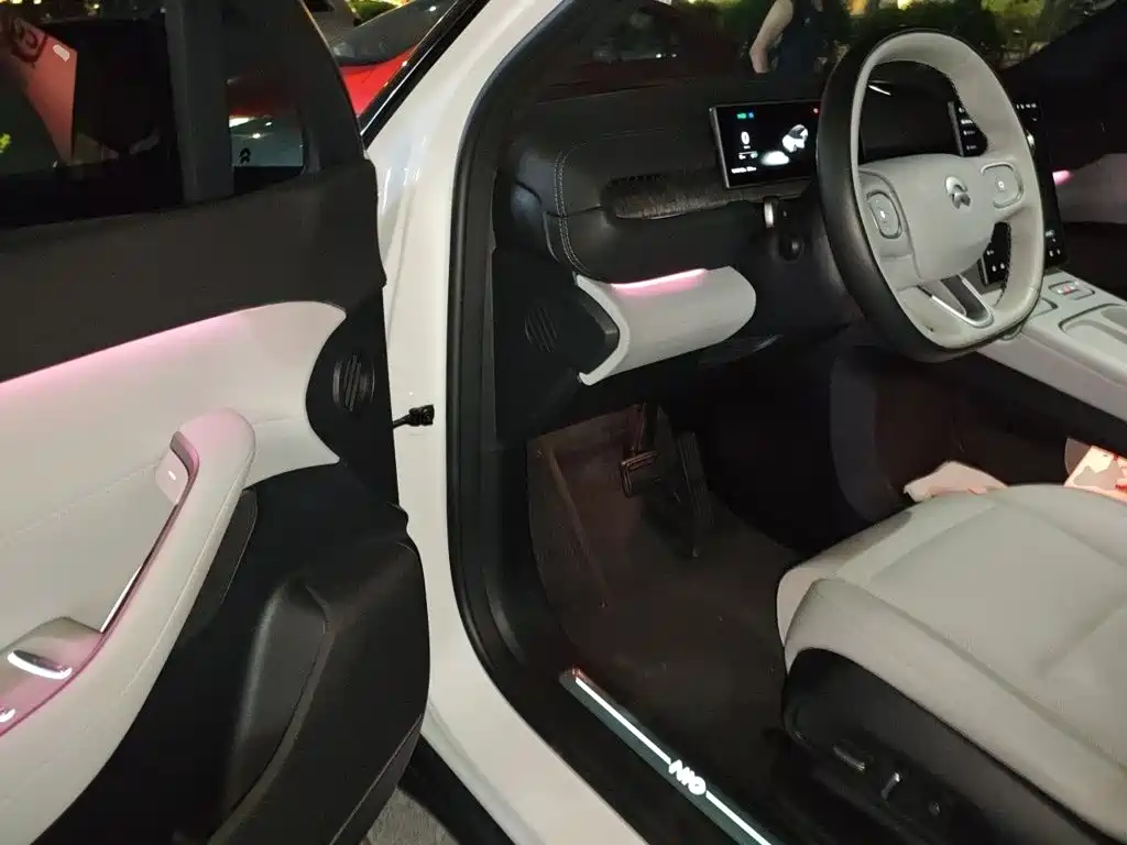 NIO ES6 — миниатюра 14