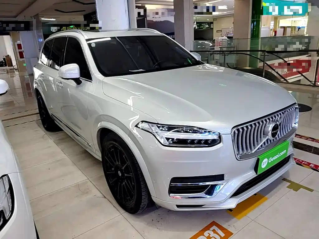 Volvo XC90 PHEV — миниатюра 4