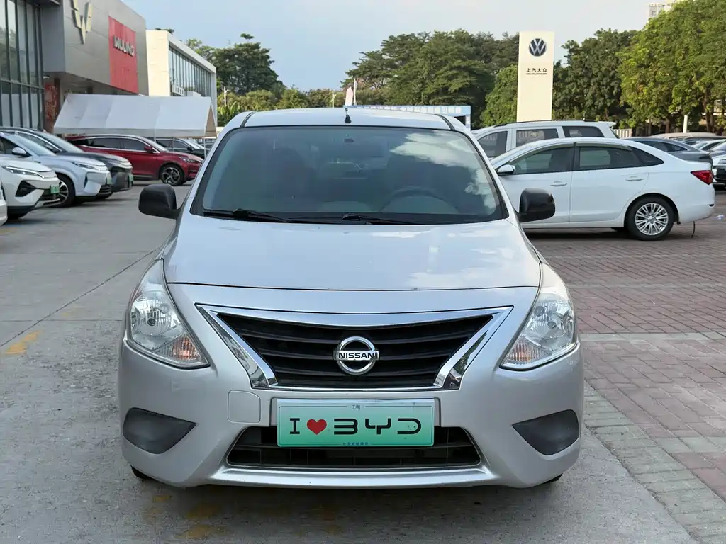 Nissan Sunny — миниатюра 2
