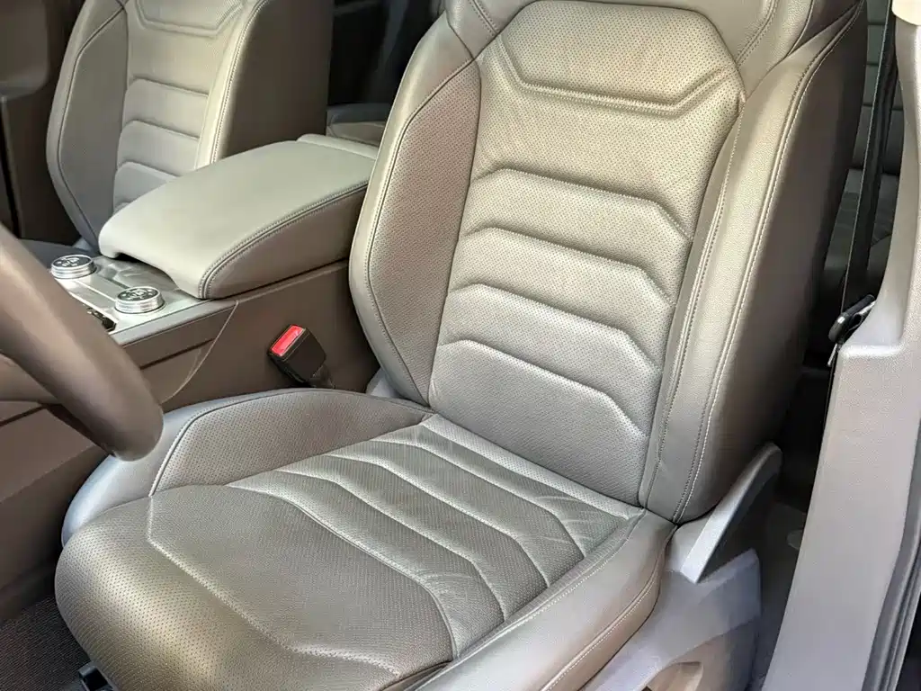 Volkswagen Touareg — миниатюра 8