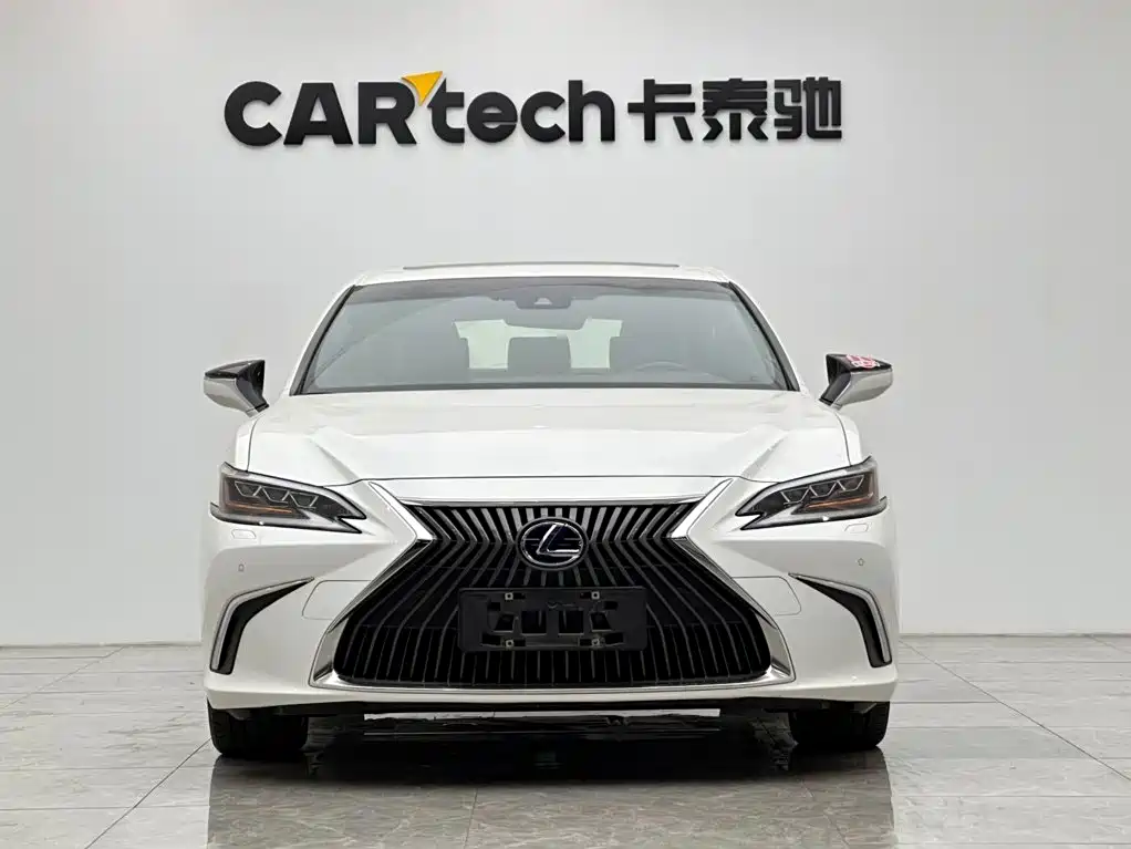 Lexus ES — миниатюра 7