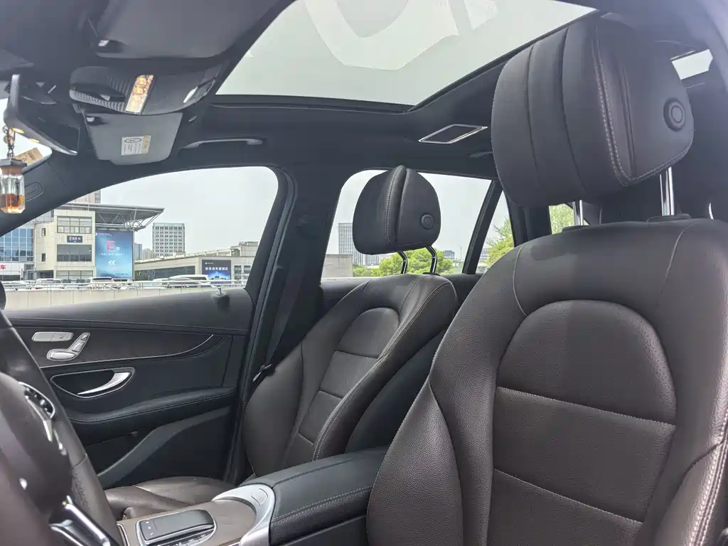 Mercedes-Benz GLC 2020 GLC 260 L 4MATIC Luxury