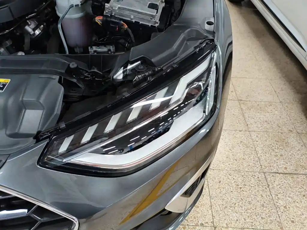 Audi A4L — миниатюра 24
