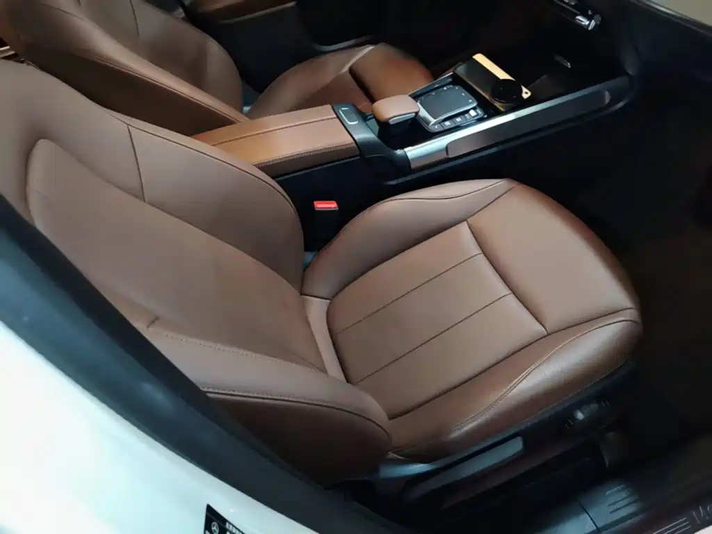 Mercedes-Benz GLB — миниатюра 25