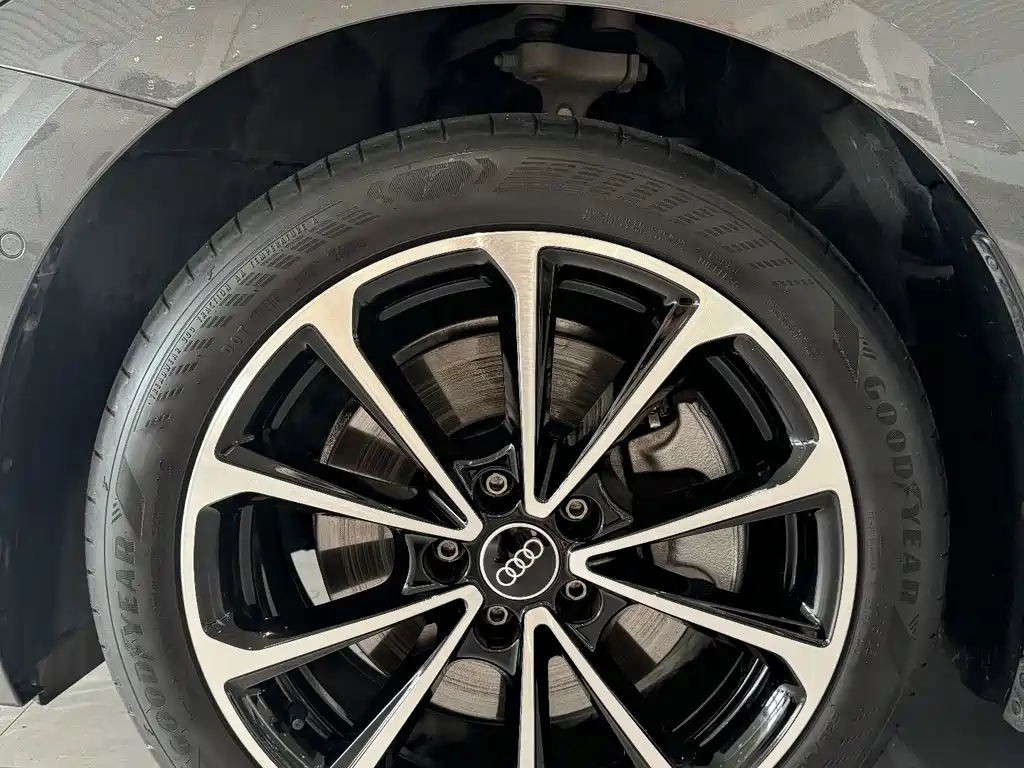 Audi A5L — миниатюра 11
