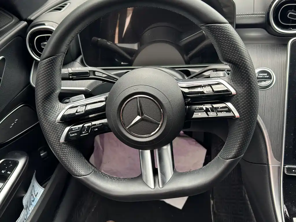 Mercedes-Benz C-Class — миниатюра 12