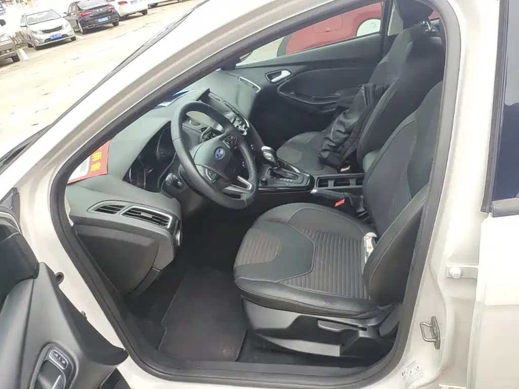 Ford Focus — миниатюра 15
