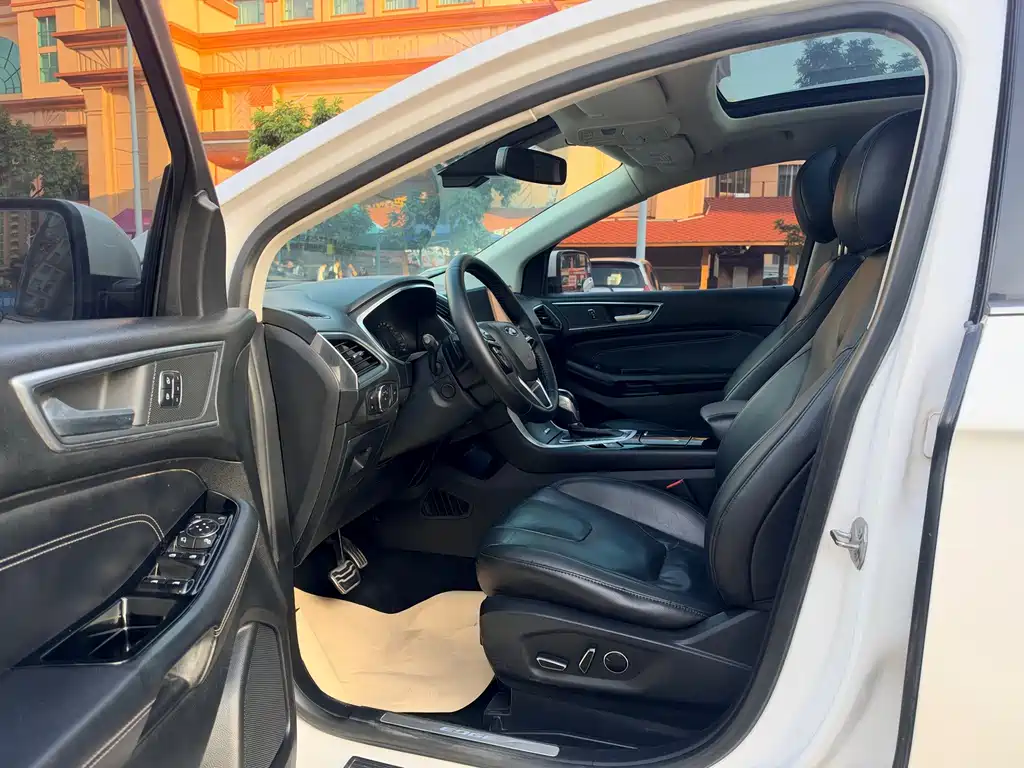 Ford Edge — миниатюра 11
