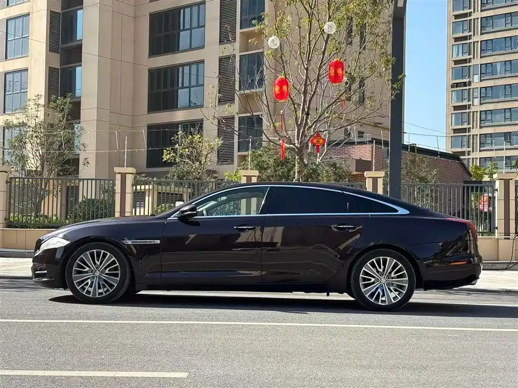 Jaguar XJ 2010 XJL 5.0