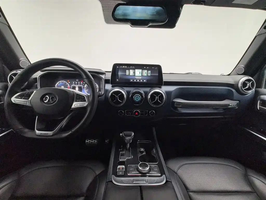 BAIC BJ40 2018 PLUS 2.3T AT Flagship V