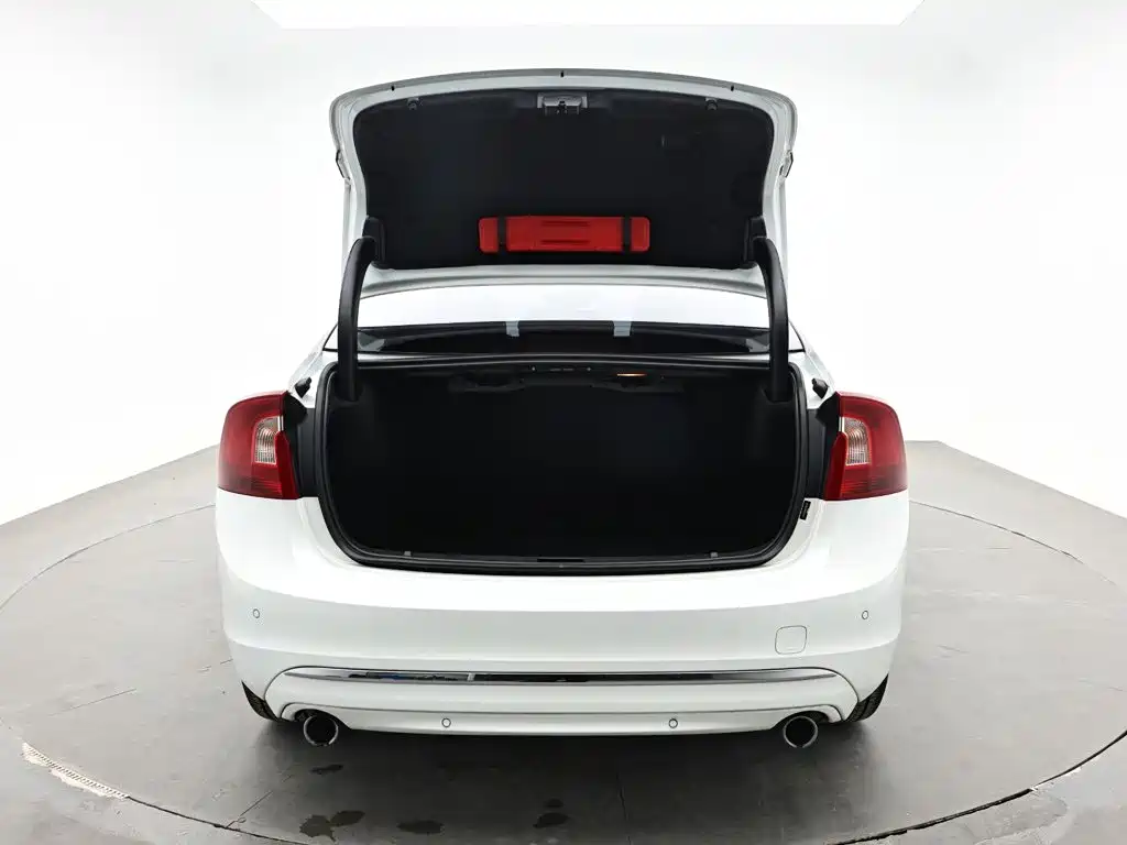 Volvo S60 — миниатюра 8