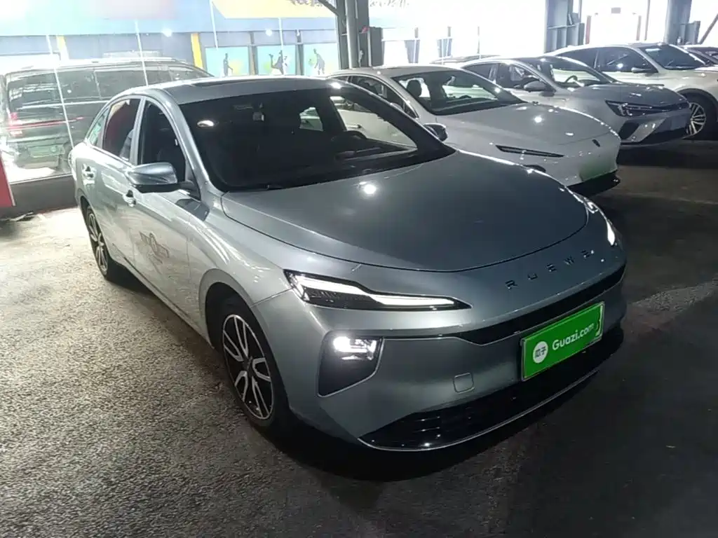 Roewe Young Wai D6 — миниатюра 4