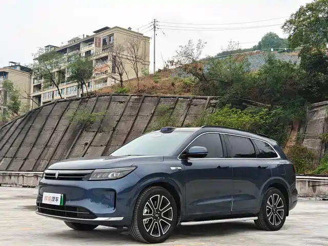 HONGMENG ZHIXING ASK THE WORLD M7 2024