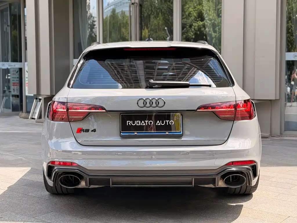 Audi RS 4 — миниатюра 5