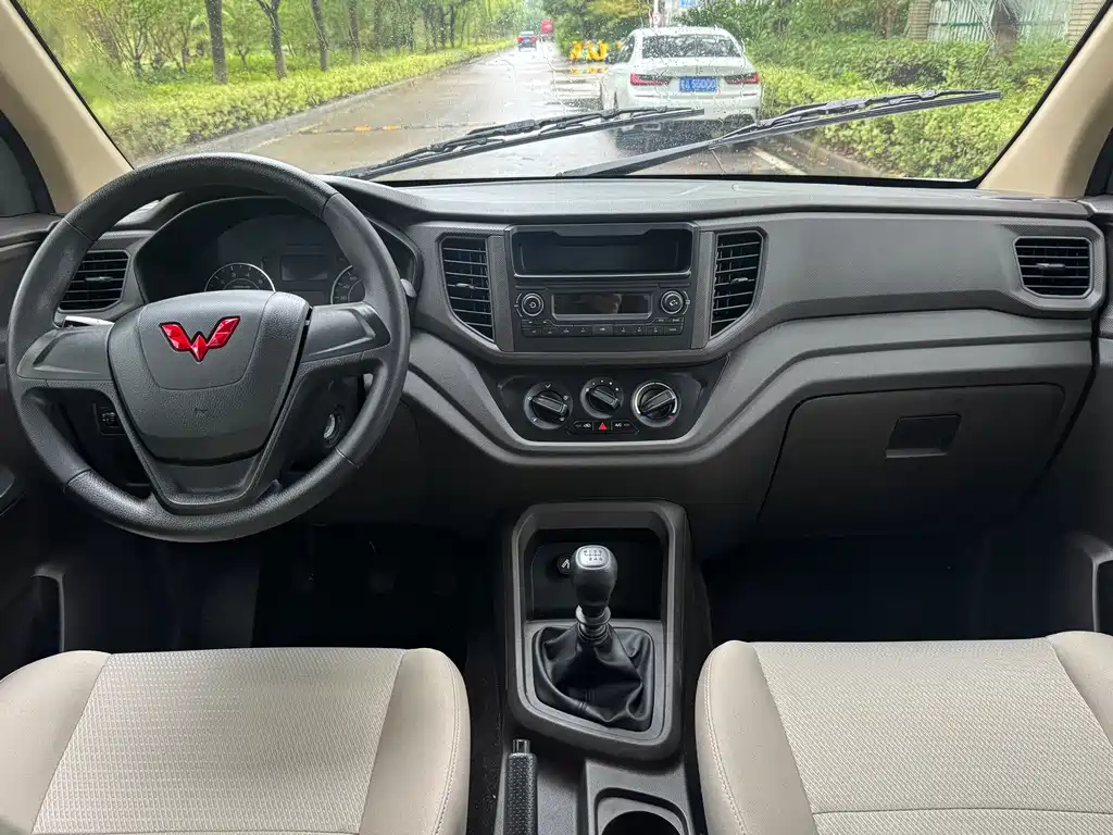 Wuling Hongguang V — миниатюра 14