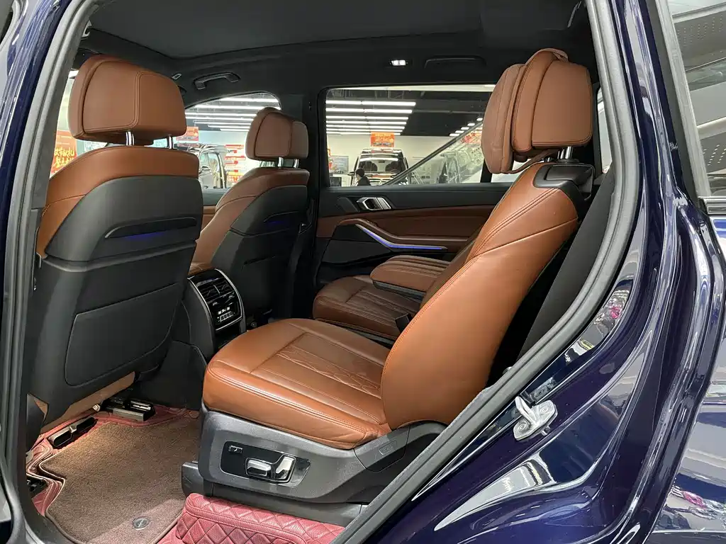 BMW X7 — миниатюра 15