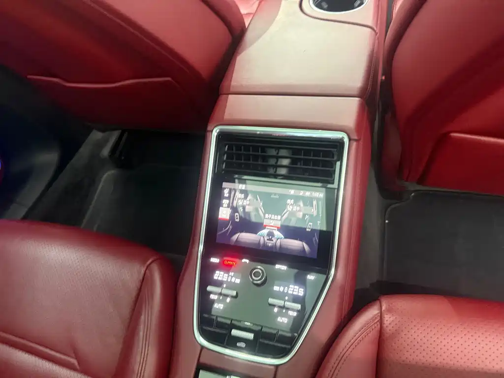 Porsche Panamera — миниатюра 6