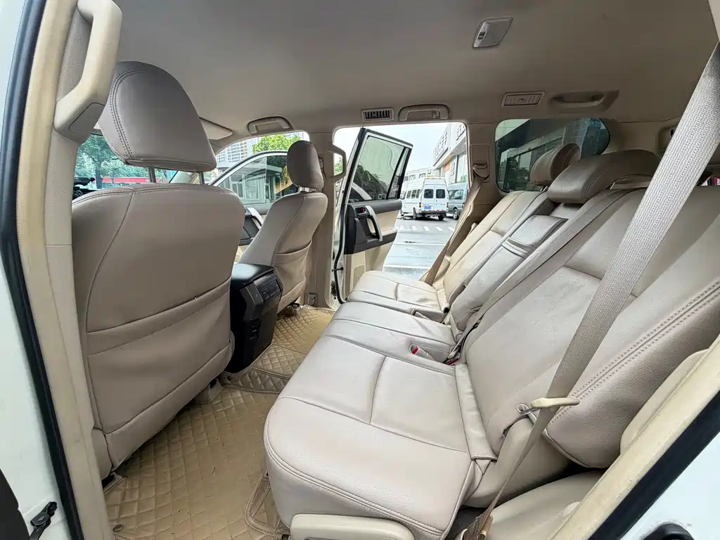 Toyota Prado (Import) — миниатюра 12