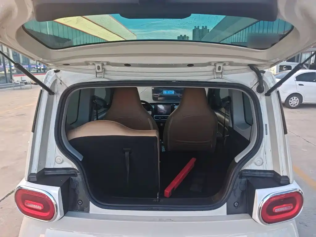 Wuling MINIEV — миниатюра 19