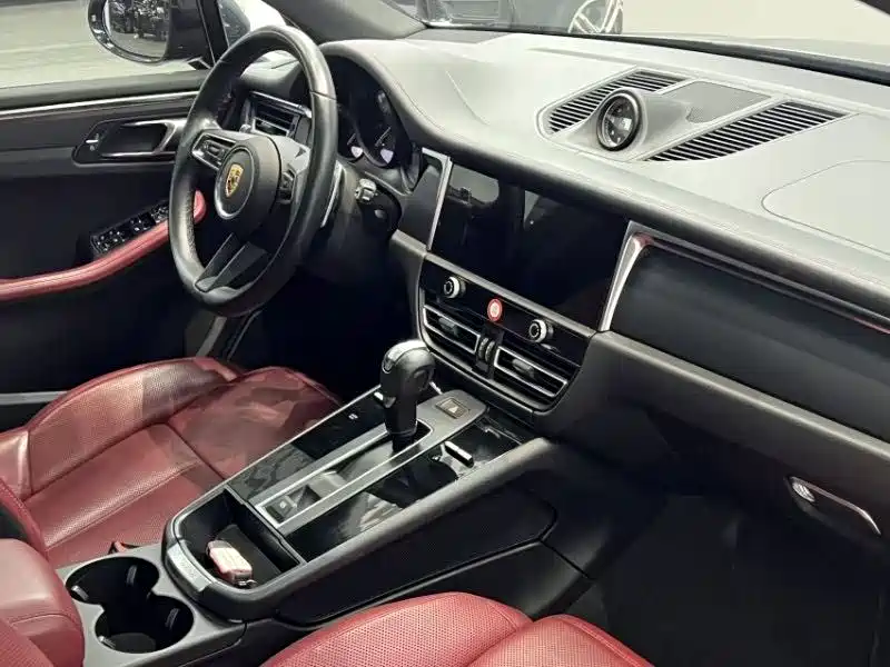 Porsche Macan — миниатюра 12