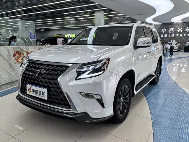 Lexus GX — фото 1