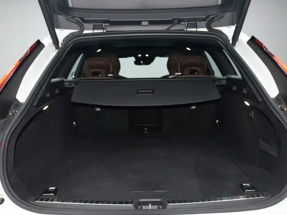 Volvo V90 — миниатюра 16