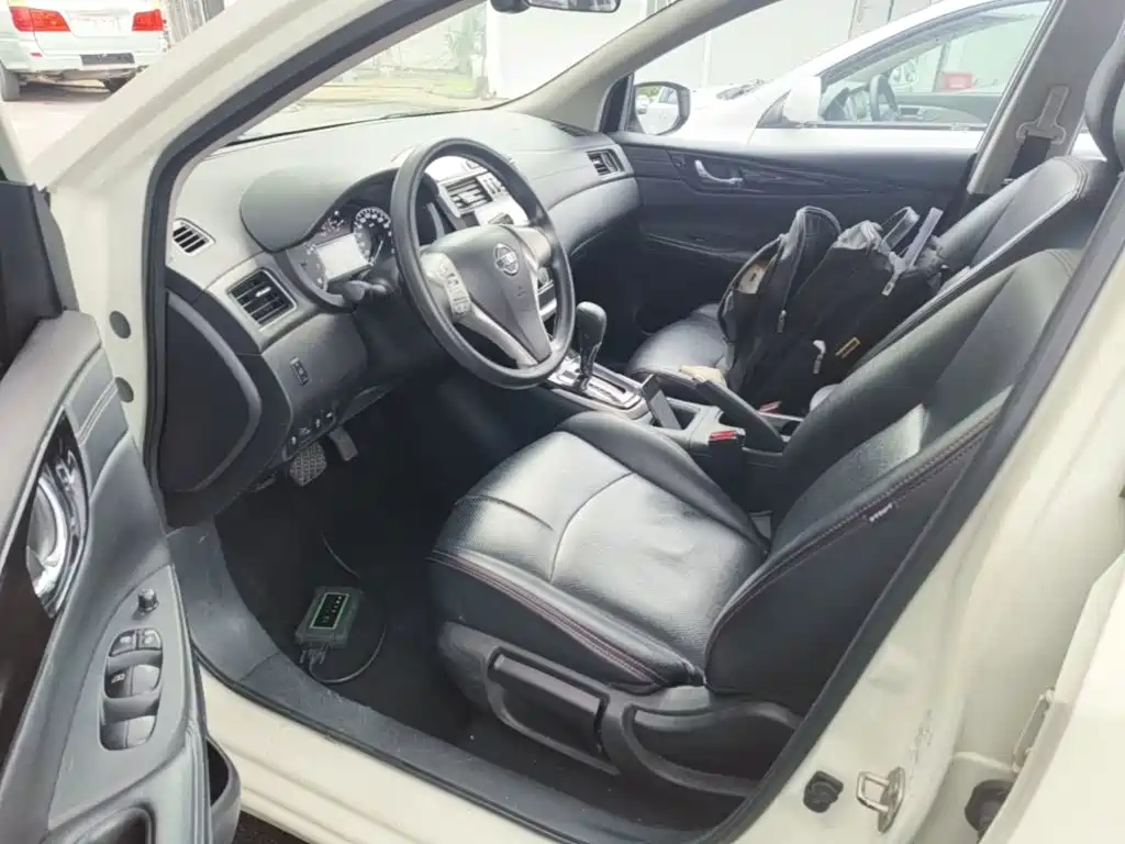 Nissan Tiida — миниатюра 15