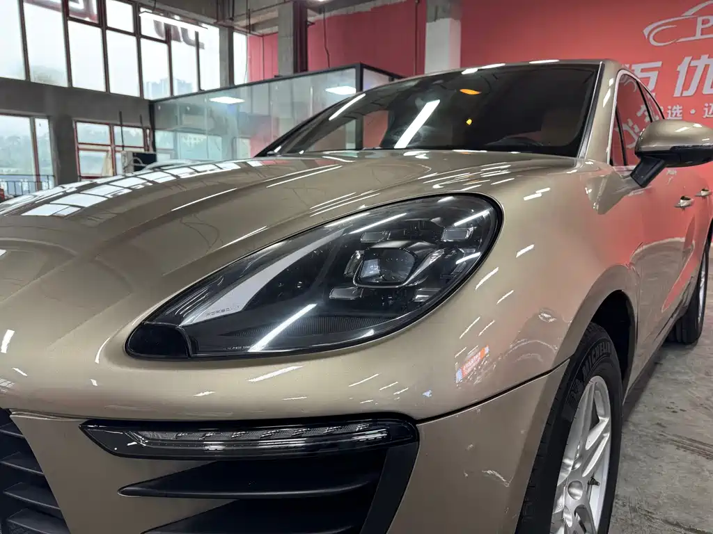 Porsche Macan — миниатюра 8