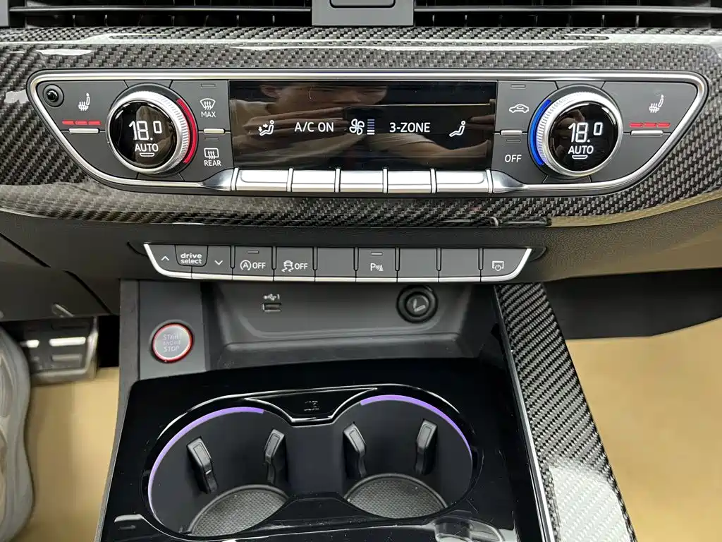 Audi RS 4 — миниатюра 30