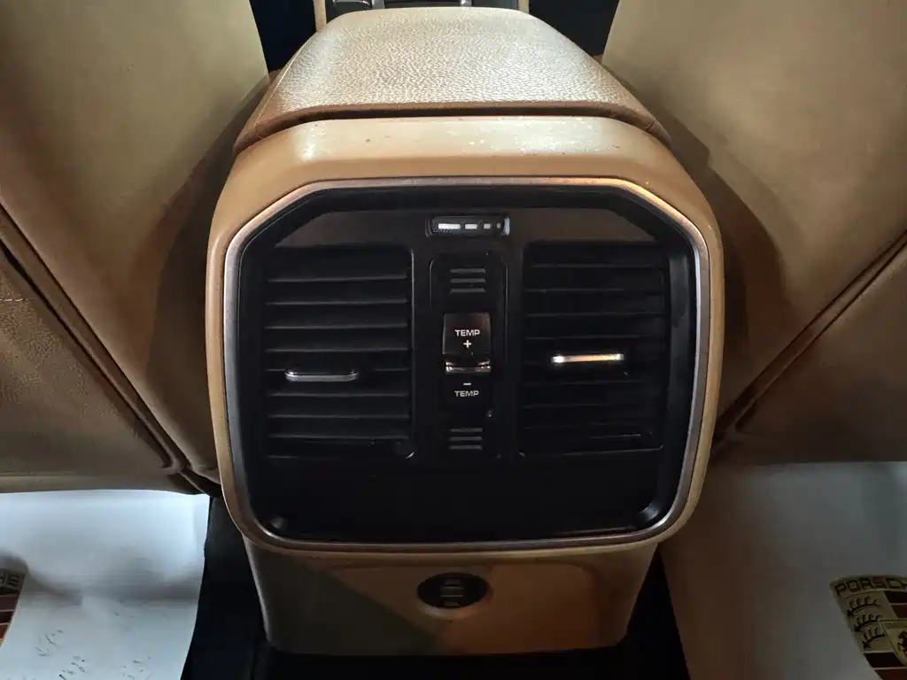 Porsche Macan — миниатюра 17