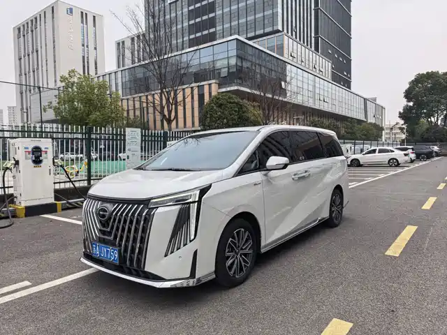 GAC Trumpchi M8