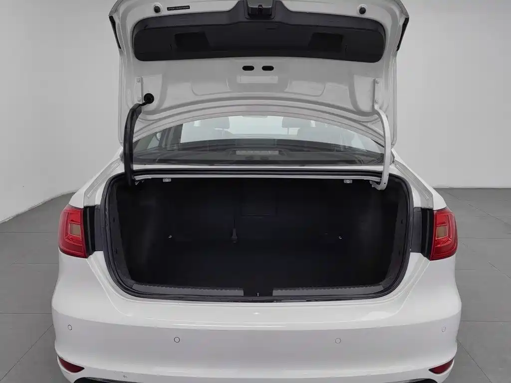 Volkswagen Sagitar — миниатюра 16