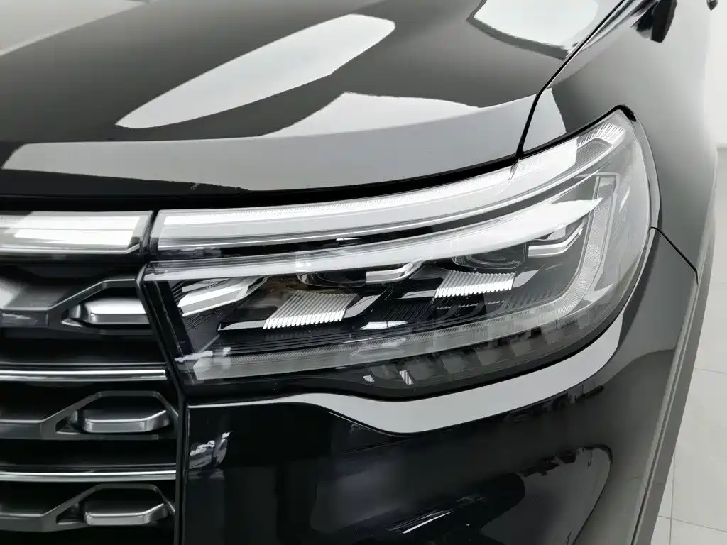 Ford Explorer — миниатюра 7