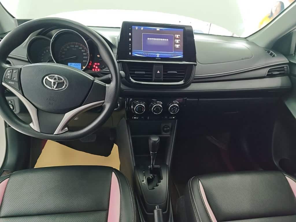 Toyota Vios 1.5 л 2023 г. Белый, пробег 22300 км